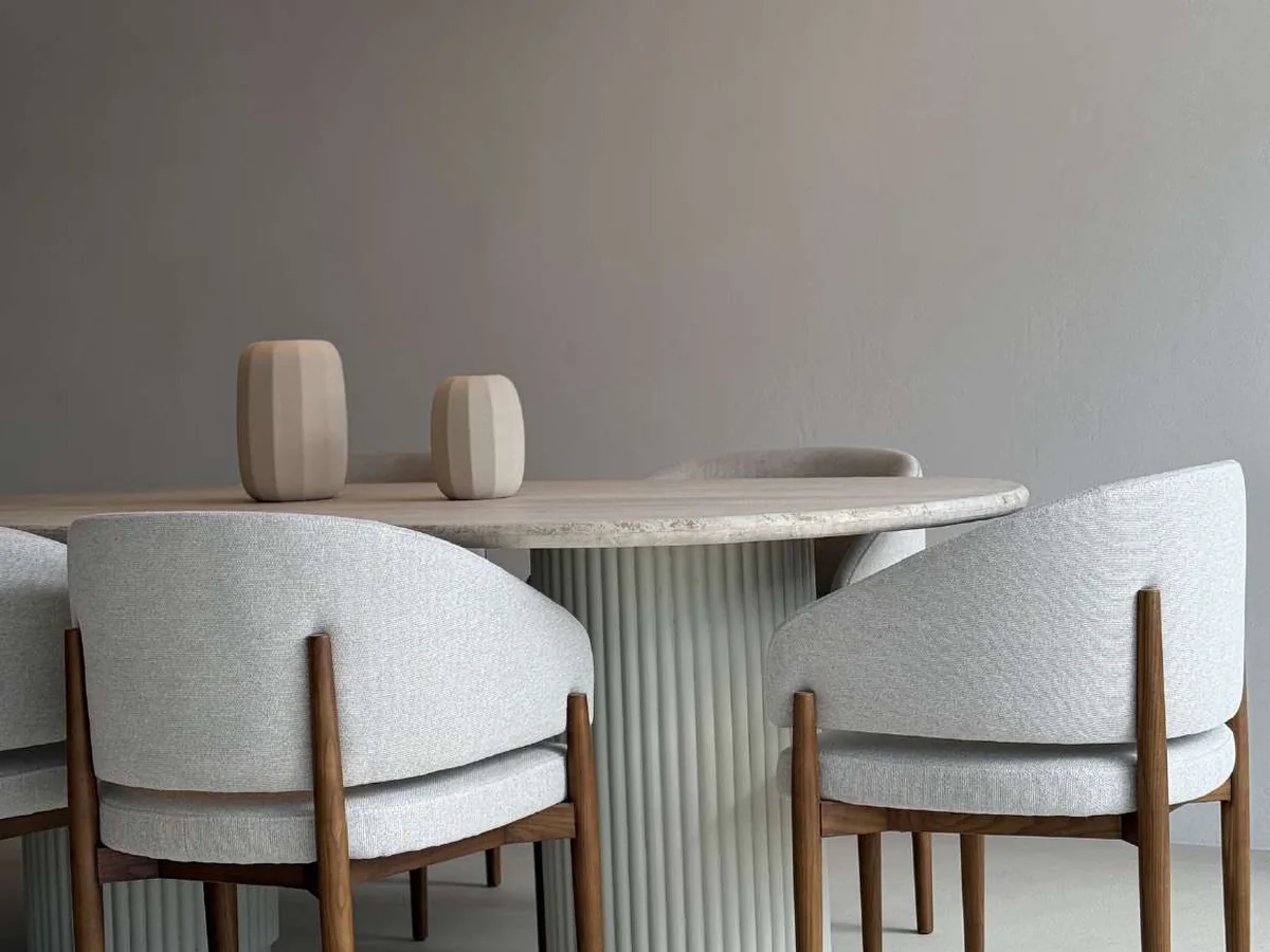 Comedor principal de una propiedad singular rehabilitada en Ibiza